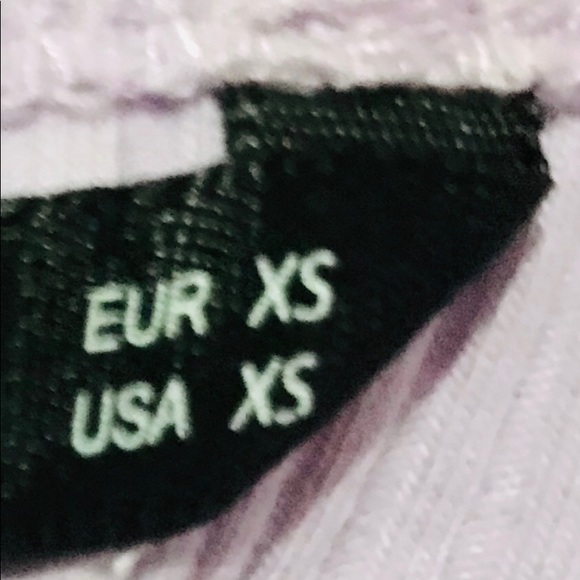 Buttoned Lace Rib-knit Top - Picture 3 of 3